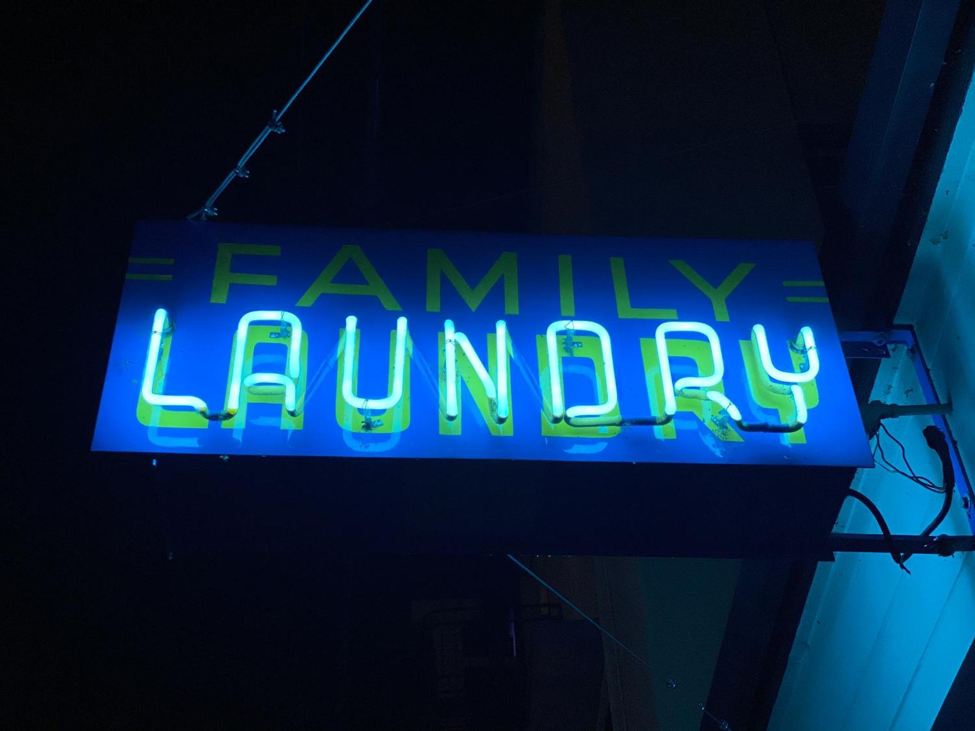 Family Laundry & Spa Sacramento Esterno foto